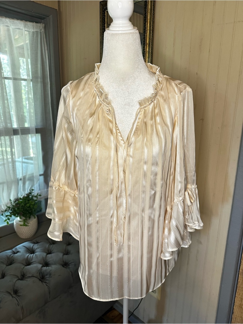 LC Lauren Conrad XS Ivory Satin Stripe Ruffle Sleeve Blouse Tie Neck Top NWT